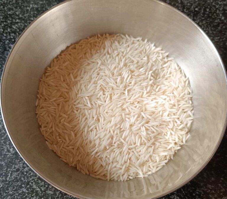 Dry basmati rice kept in a bowl for veg fried rice