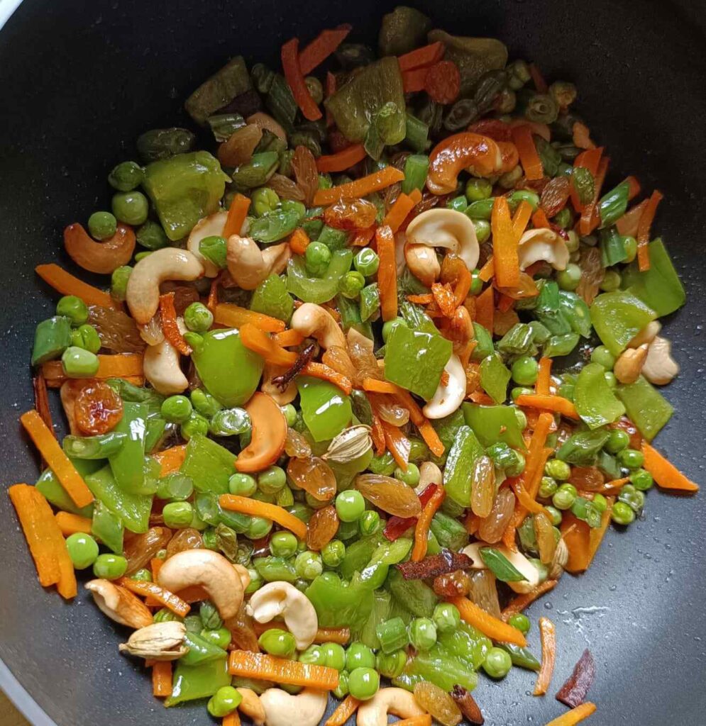 vegetables fry to make veg fried rice